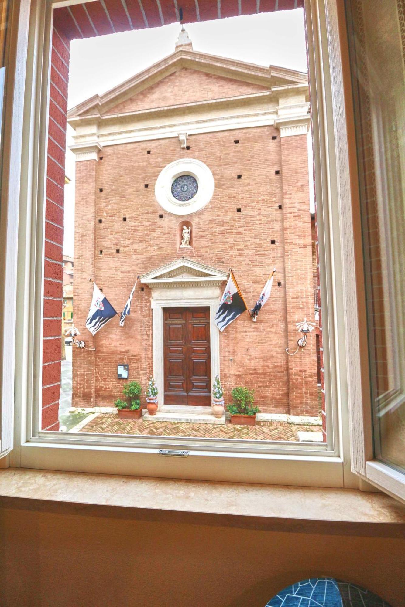 106 Lodge Siena Exteriér fotografie